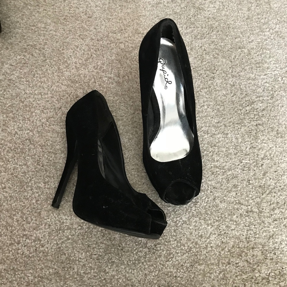 black open toe heels